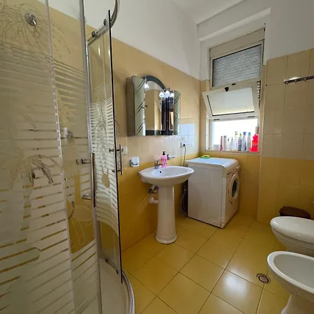 Family 02 Apartment Shkoder