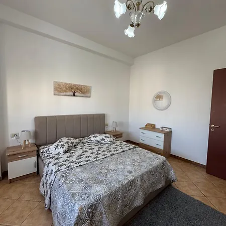 Family 02 Apartment *